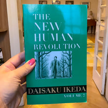 Se billedet i billedfremviser, The New Human Revolution (US forside)